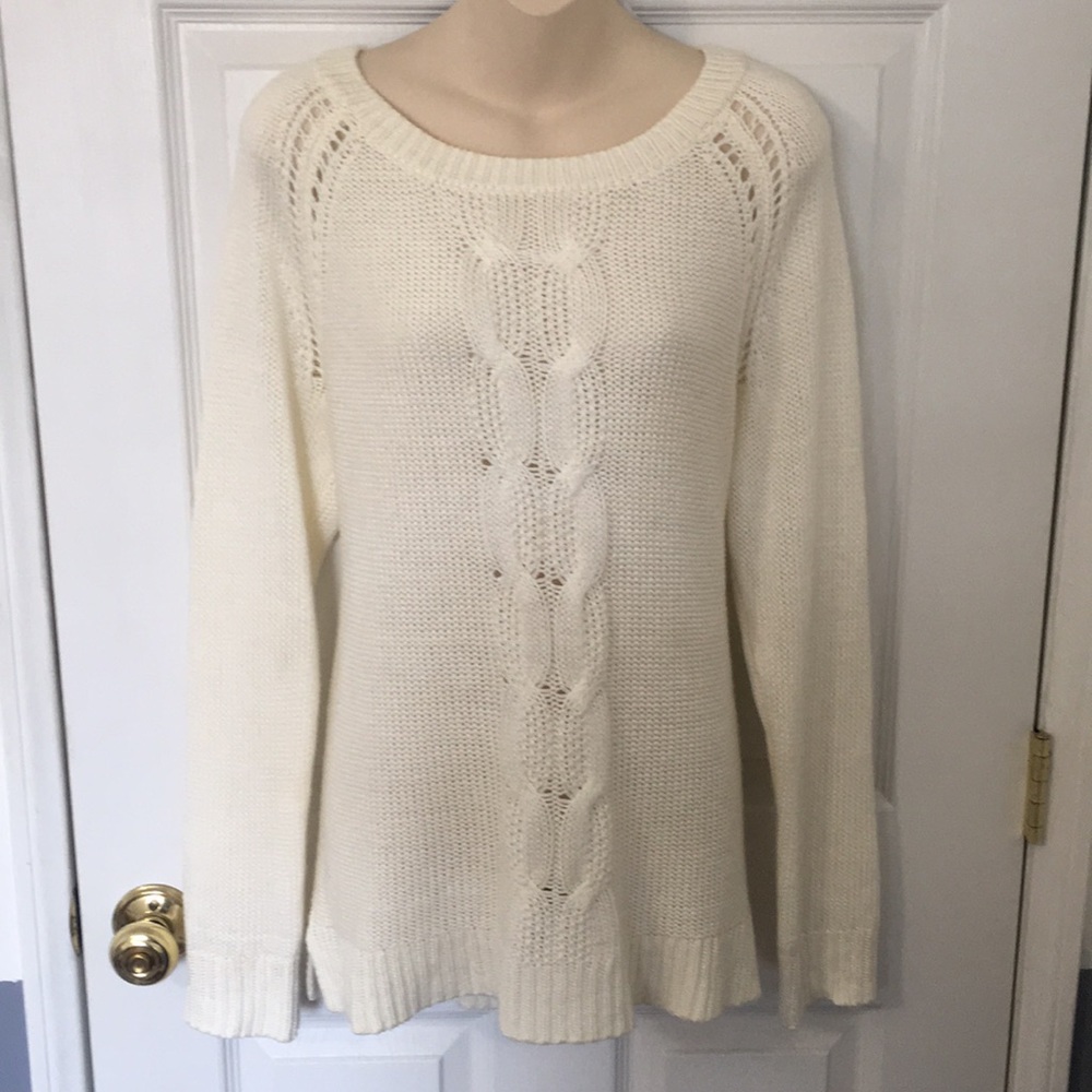 NWOT apt 9 white sweater size L